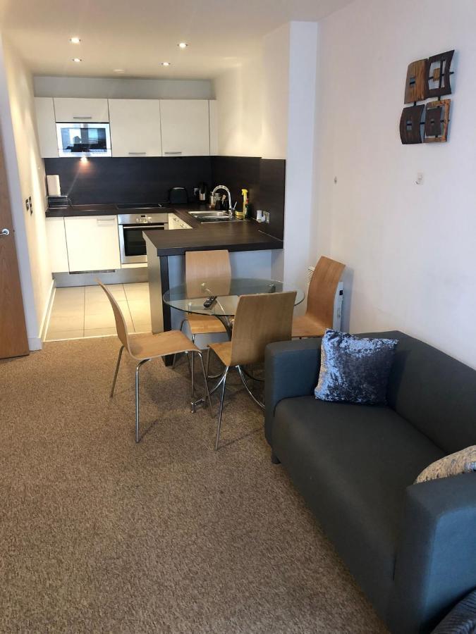 Lovely Serviced Apartment 2Min 2 City Center Manchester Extérieur photo