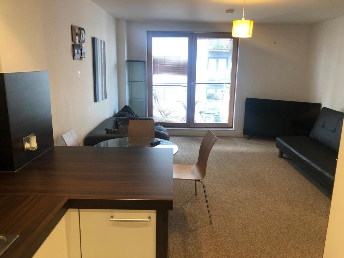 Lovely Serviced Apartment 2Min 2 City Center Manchester Extérieur photo